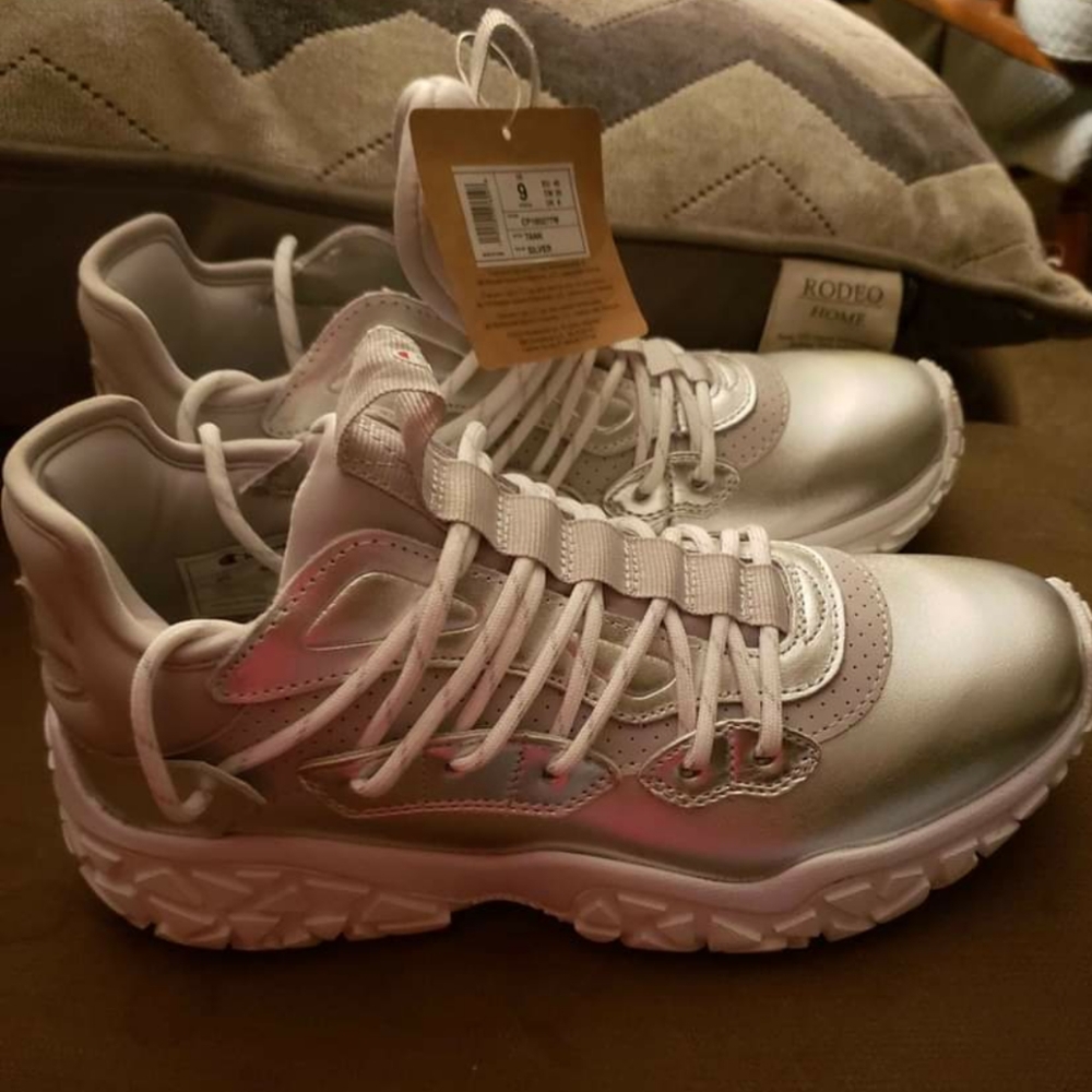Women Champion Tank Shoes